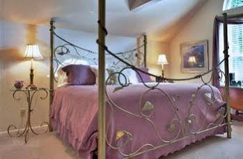 Hotel The Oval Door (Adults Only) à Eugene Extérieur photo