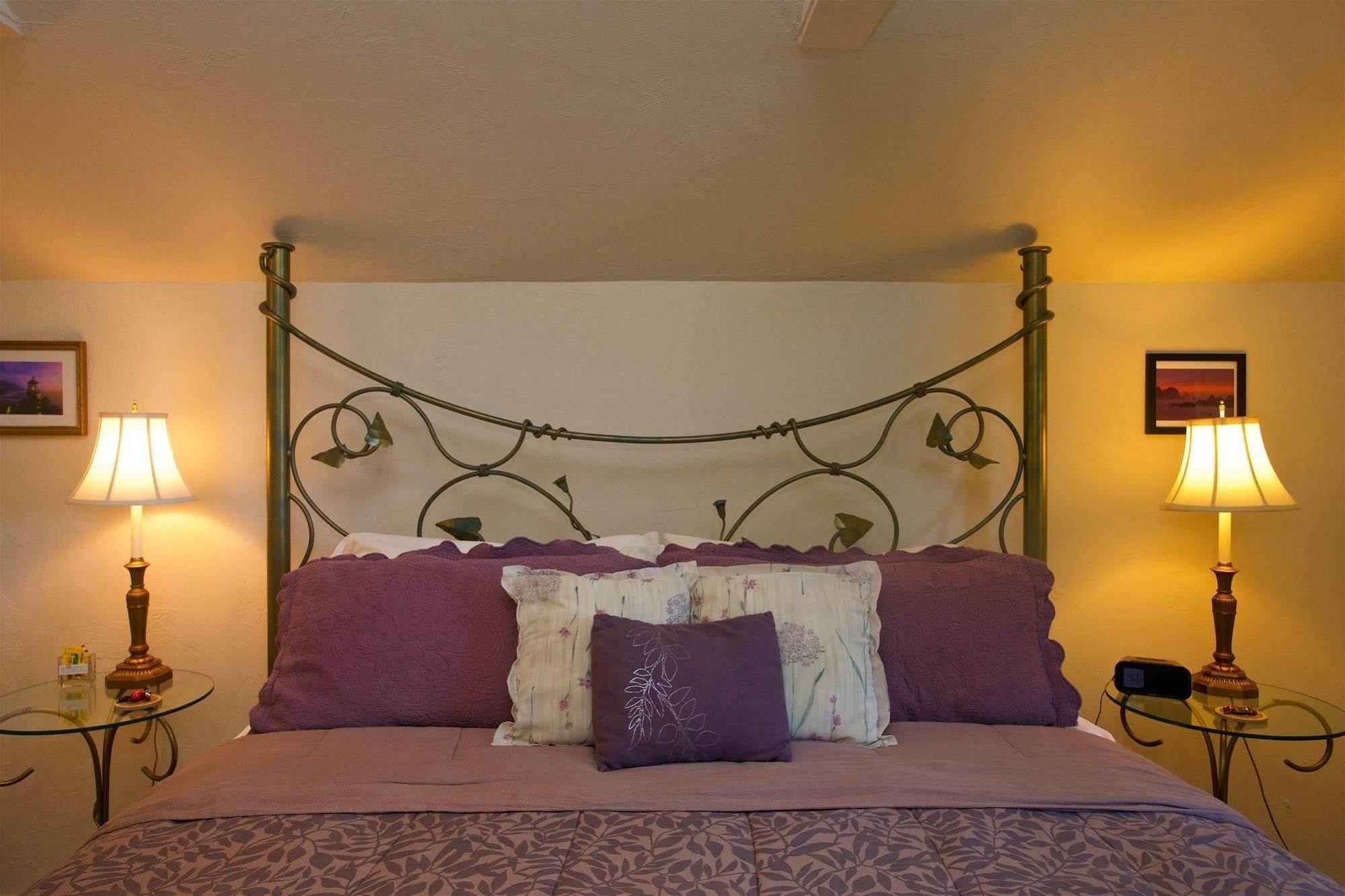 Hotel The Oval Door (Adults Only) à Eugene Extérieur photo